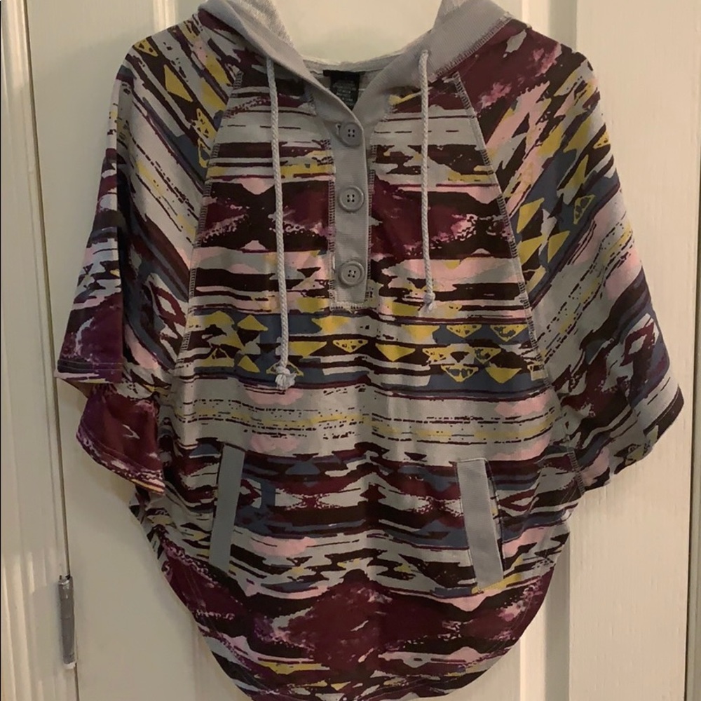 Daytrip Aztec poncho size S